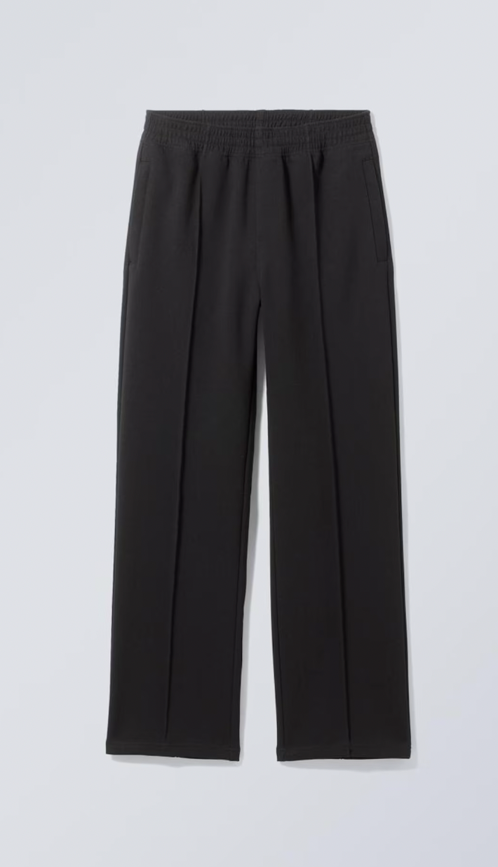 OVERSIZED BLACK TRACKSUIT PANT